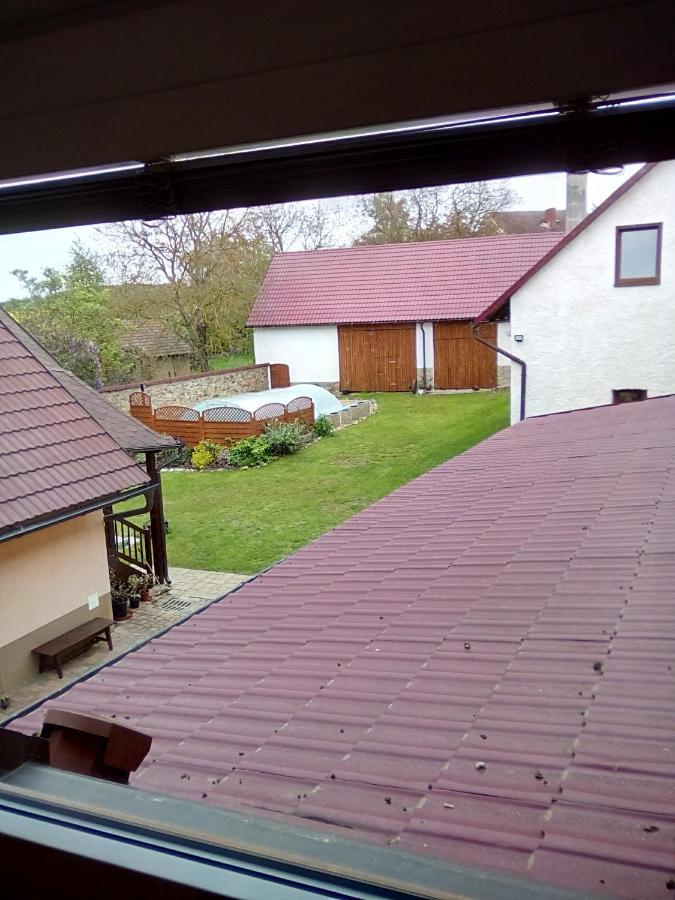Hostinec U Janatu S Ubytovanim Cestin Exterior photo